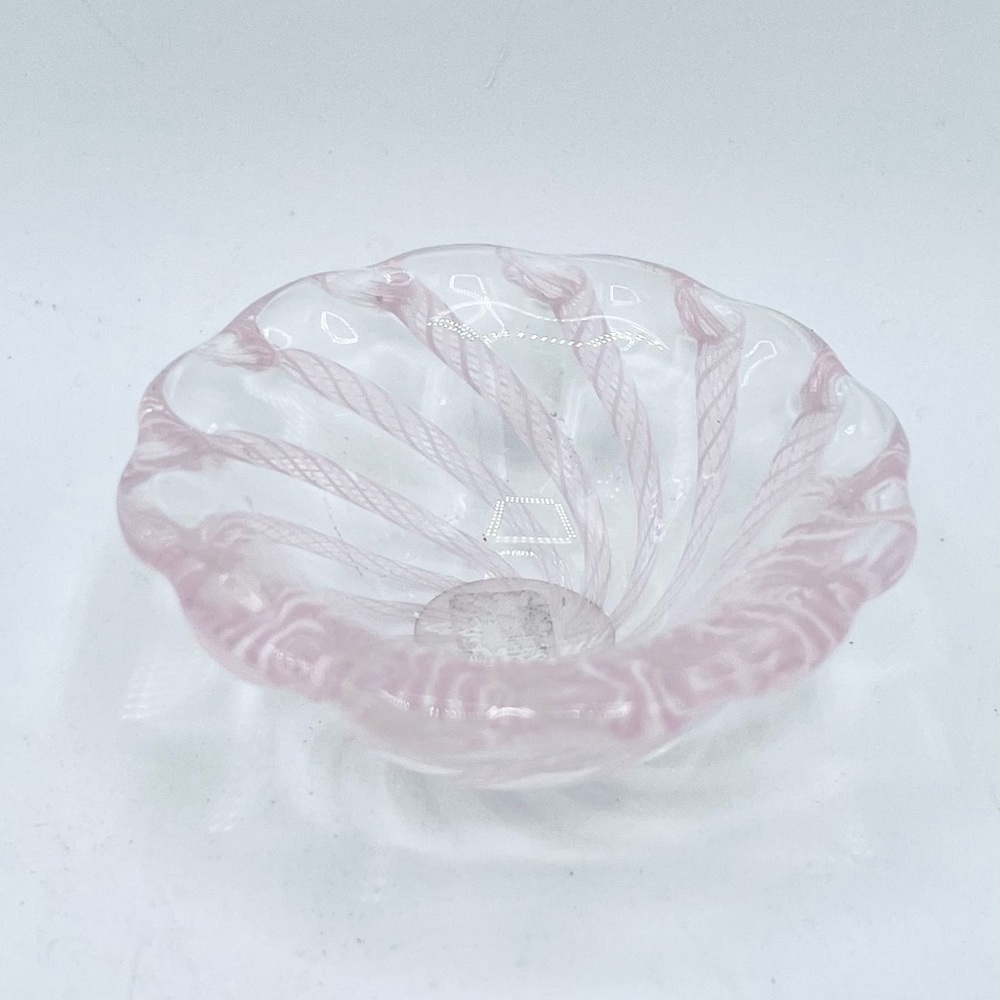 Mini Art Glass Bowl Pink Clear Spirals 2.5”x1” Ring Holder Or Nail Tech Bowl EUC